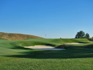 Moraine 7th Green